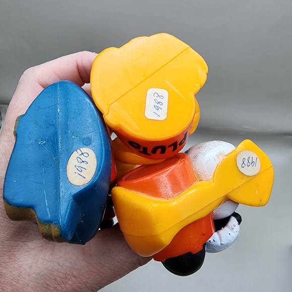 1988 Pluto Goofy Donald 3" from Candy Gumball Dispenser Vintage Disney - Picture 4 of 4